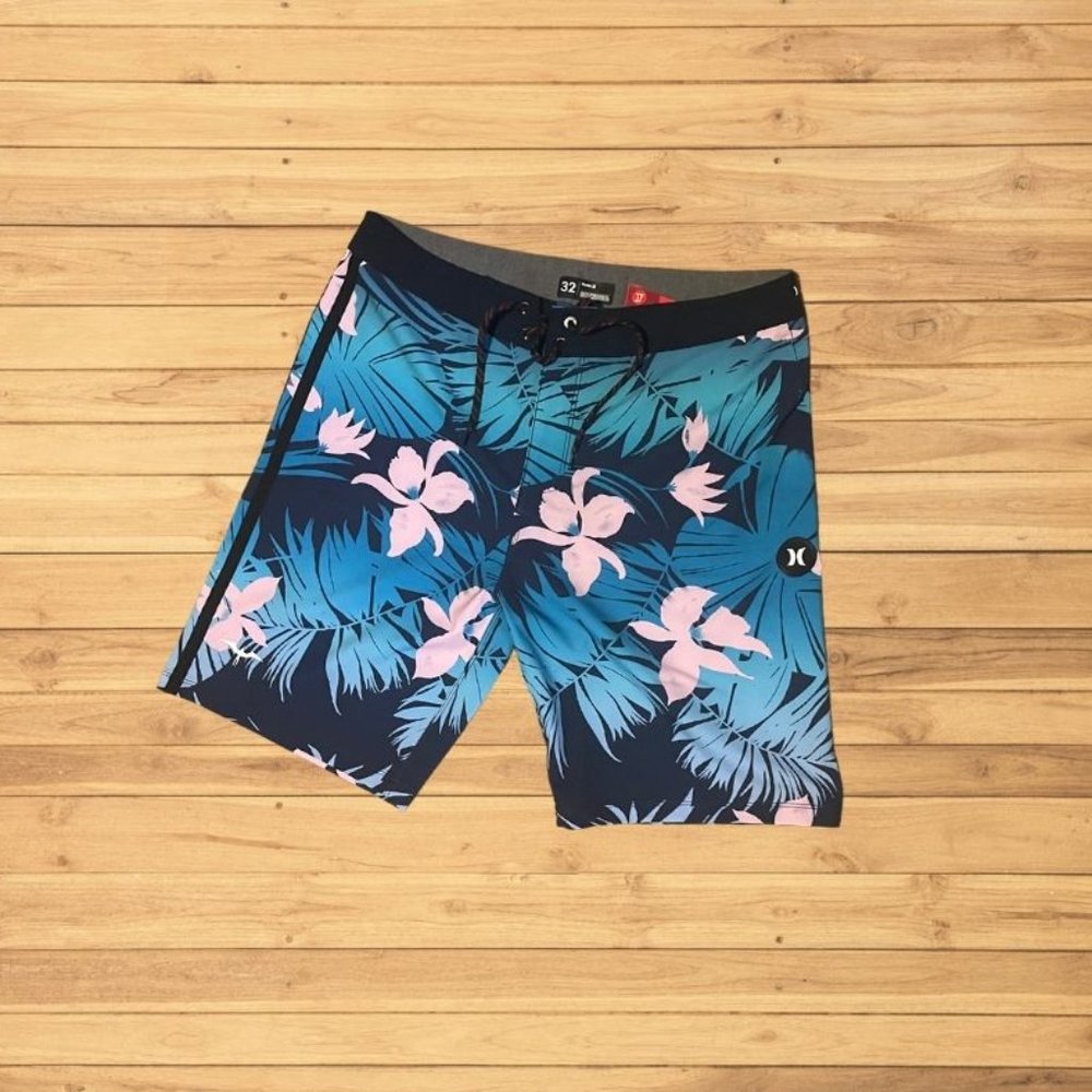 Hurley Floral Boardshorts SZ 32
